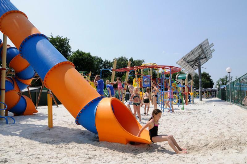Vakantiepark Wilhelm Tell Vakantieappartement Opglabbeek ภายนอก รูปภาพ