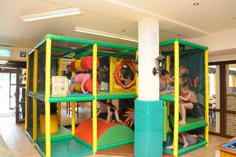 Vakantiepark Wilhelm Tell Vakantieappartement Opglabbeek ภายนอก รูปภาพ
